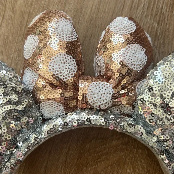 Disney Parks Minnie Mouse Ears Classic Polka Dot Sequin Headband - Picture 6 of 13
